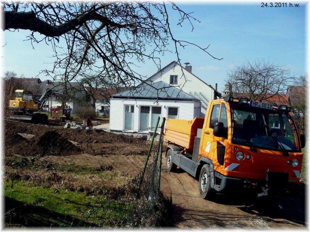 Web_03_Feuerwehranbau_24.3.11_Mutterboden.jpg