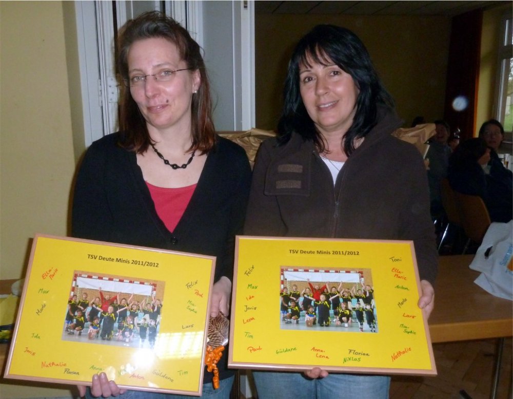 Web_02_TSV_Deute_Handball_Minis_Verabschiedung_Carola___Sylke_29.3.12.jpg