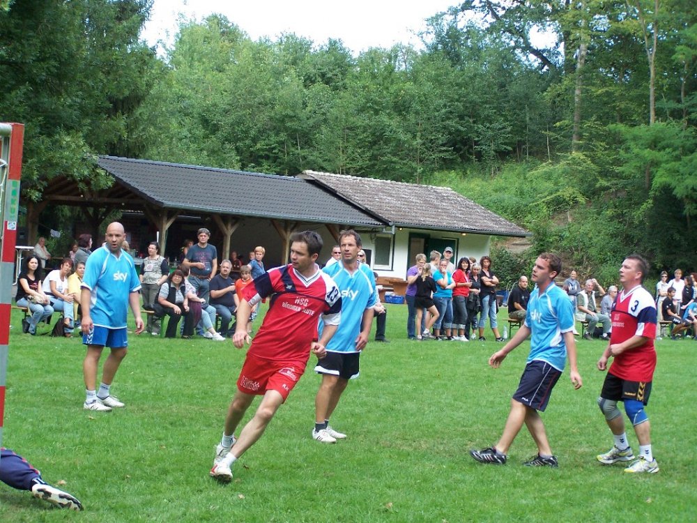 Web_100_2976_TSV_Deute_Sportfest_2011_Handball_Einlagespiel.jpg