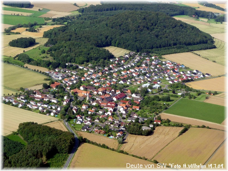Web_Web_29_Fliegen_19Juli09_Deute_von_SW.jpg