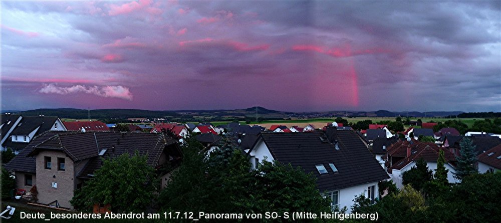 Web_Web_02_Deute_besonderes_Abendrot_am_11.7.12_Panorama_vom_Dach.jpg